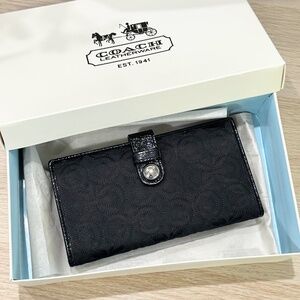 Vintage Coach Canvas Embroidered C Clutch Large Wallet New in Box